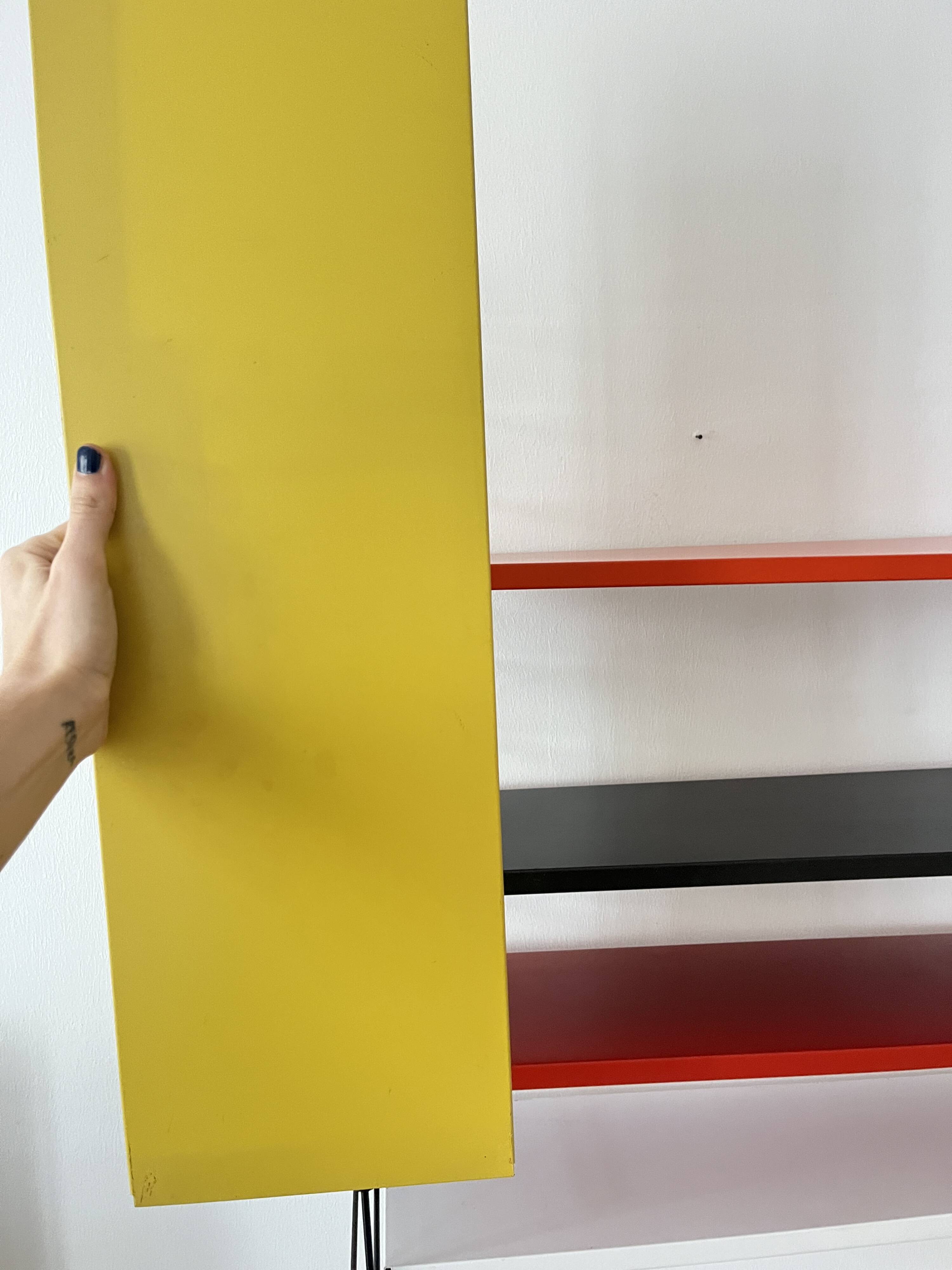 Étagère murale en métal Tomado De Stijl vintage originale (5 étagères), milieu du siècle