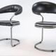Paire de chaises en chrome et simili cuir par Giotto Stoppino. Italie années 1970.