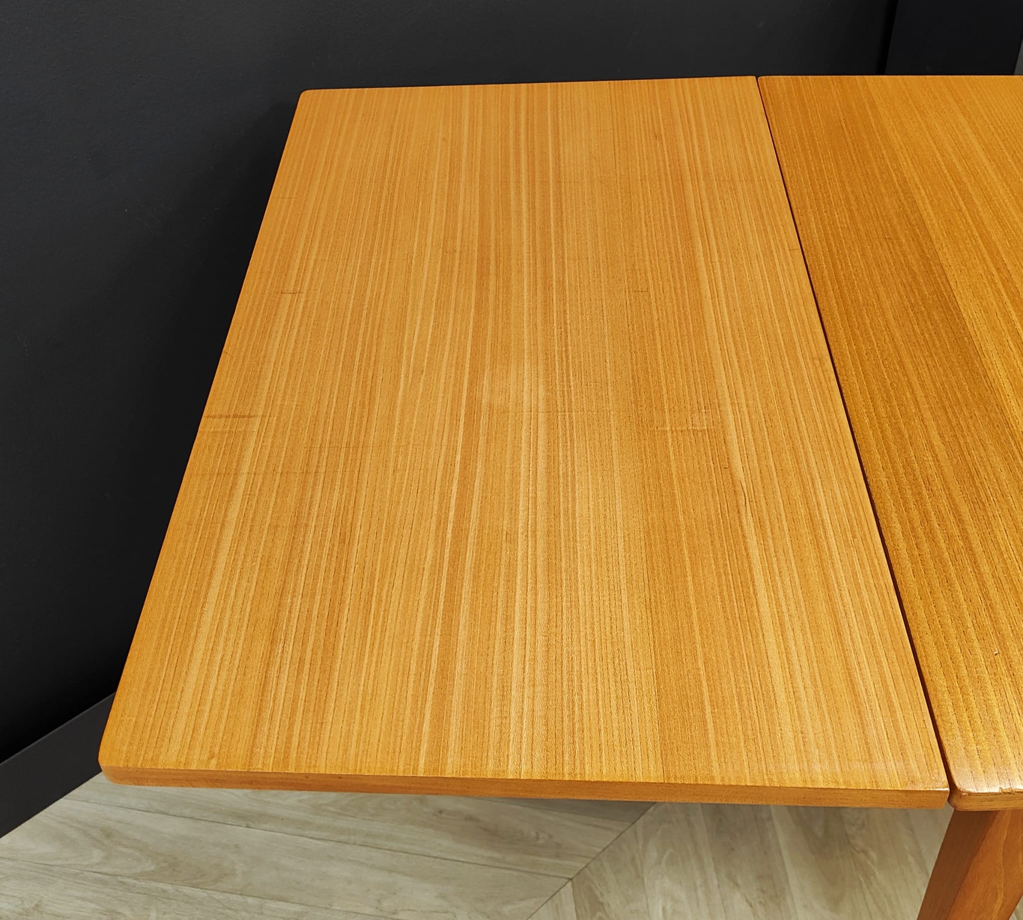 Mid Century vintage extendable dining table