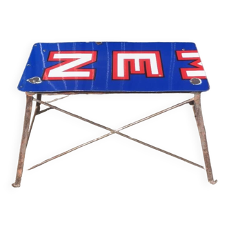 Industrial enamelled plate table