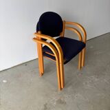 Série de deux chaises empilanle en hêtre courbé style scandinave IKEA