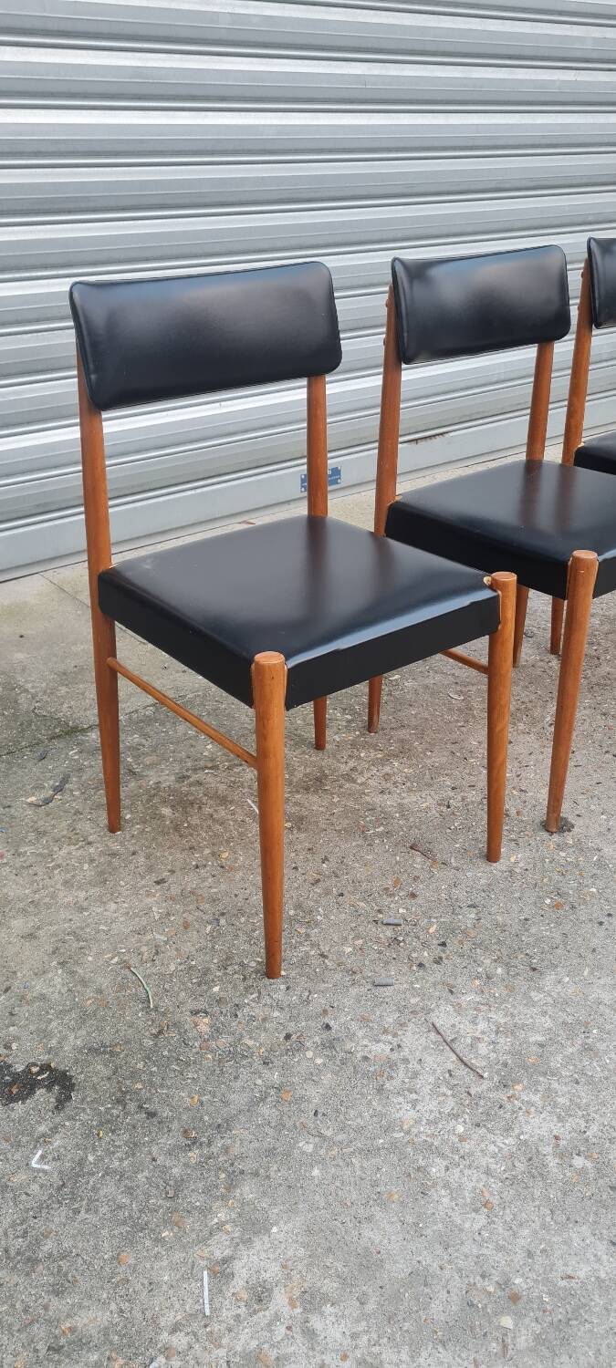 Set of 4 Scandinavian chairs 1970