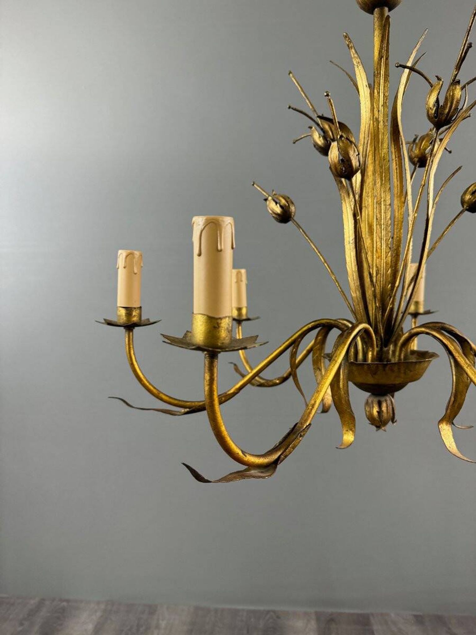 Lustre en métal doré, Italie, vers 1950