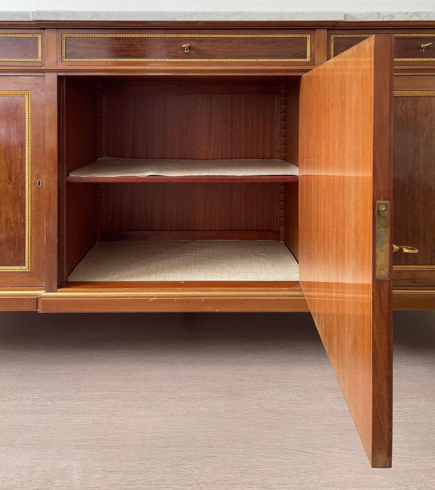 Enfilade de style Louis XVI
