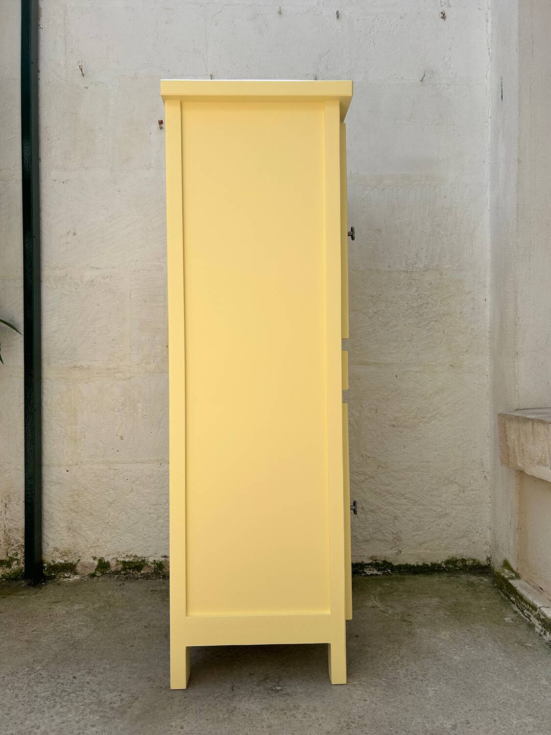 Buffet haut en bois peint (rénové)