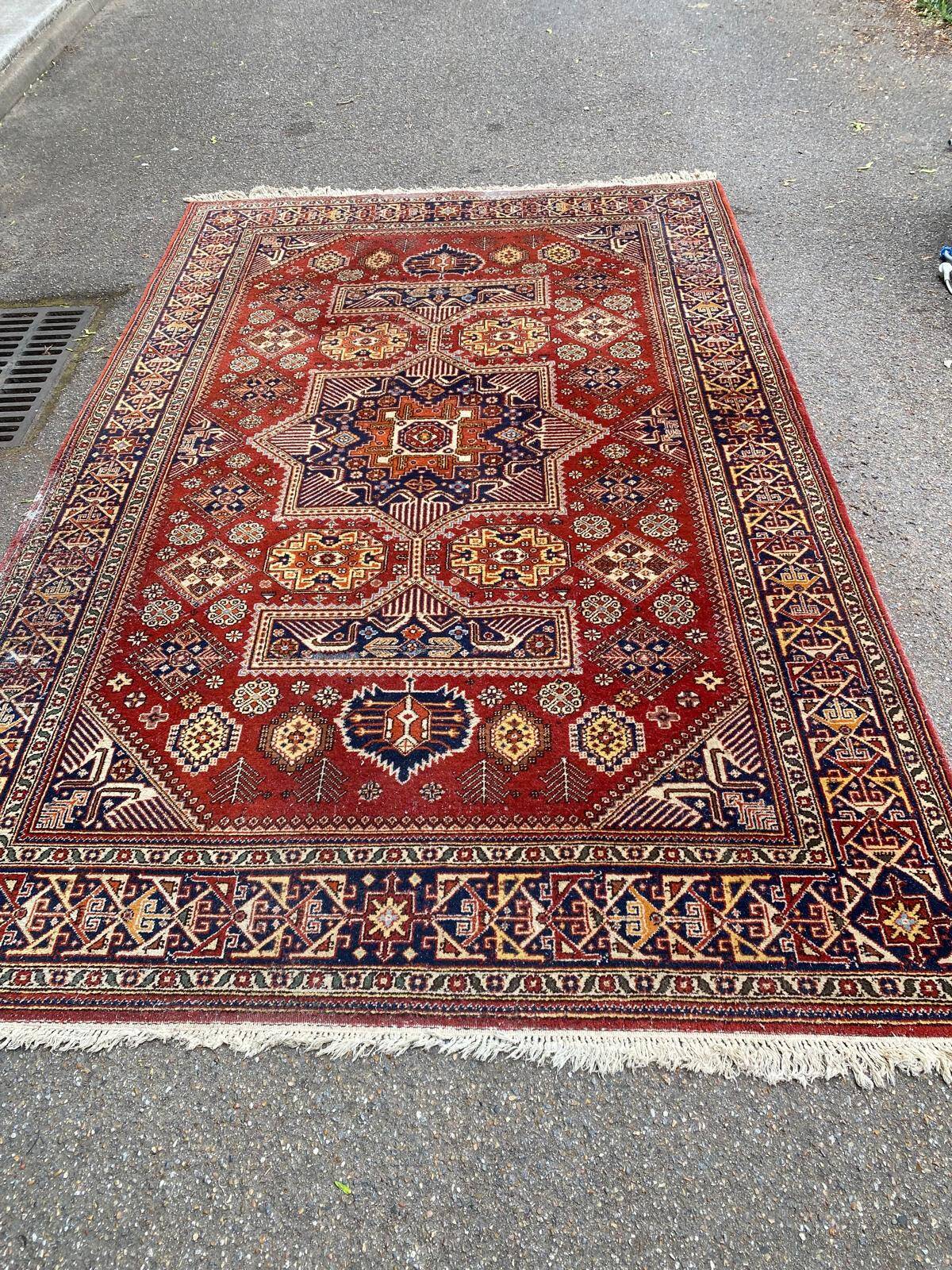 Burgundy wool Persian rug from Romania 200x300cm