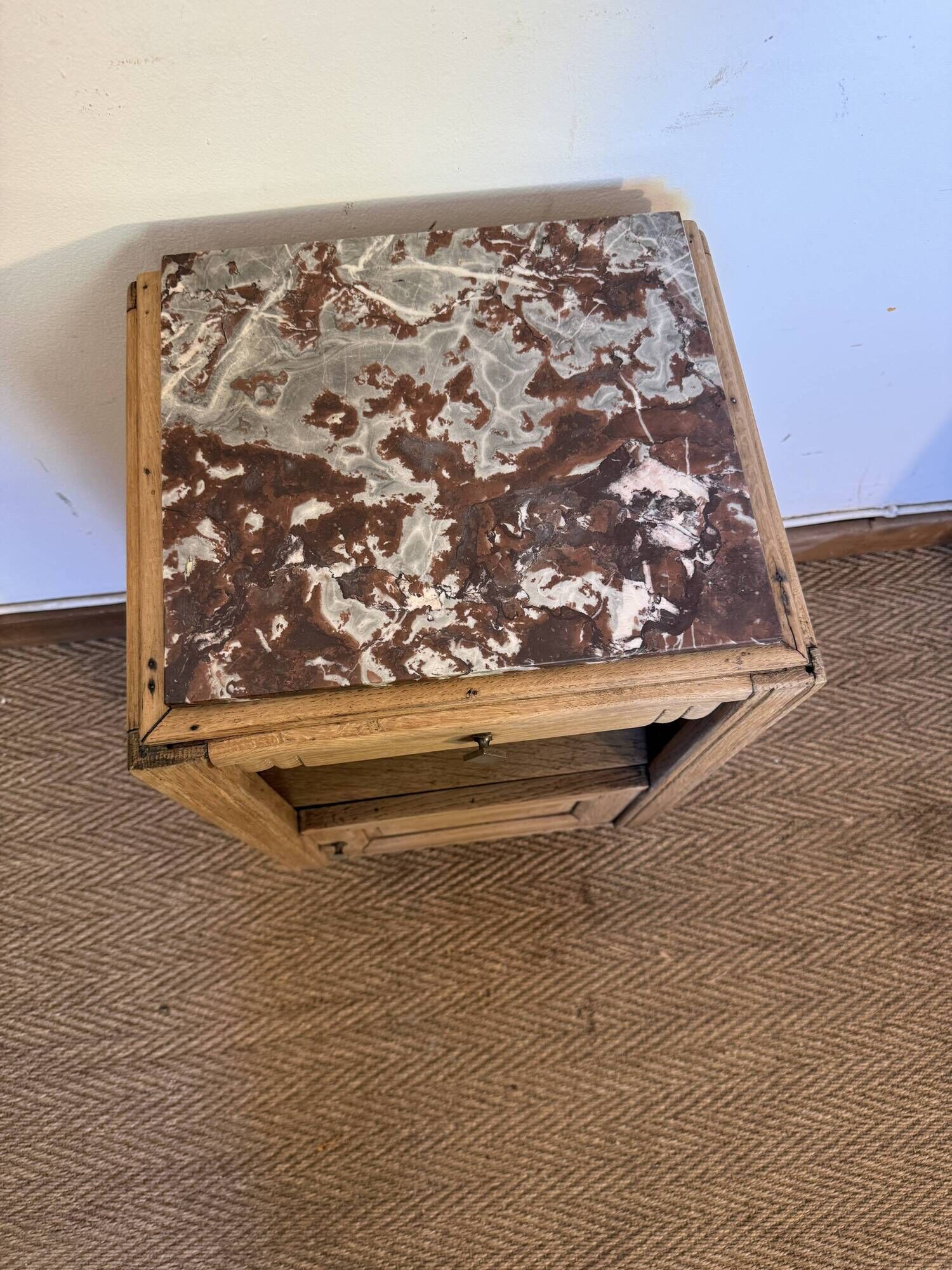 Chevet / table d'appoint art déco en chêne et plateau marbre