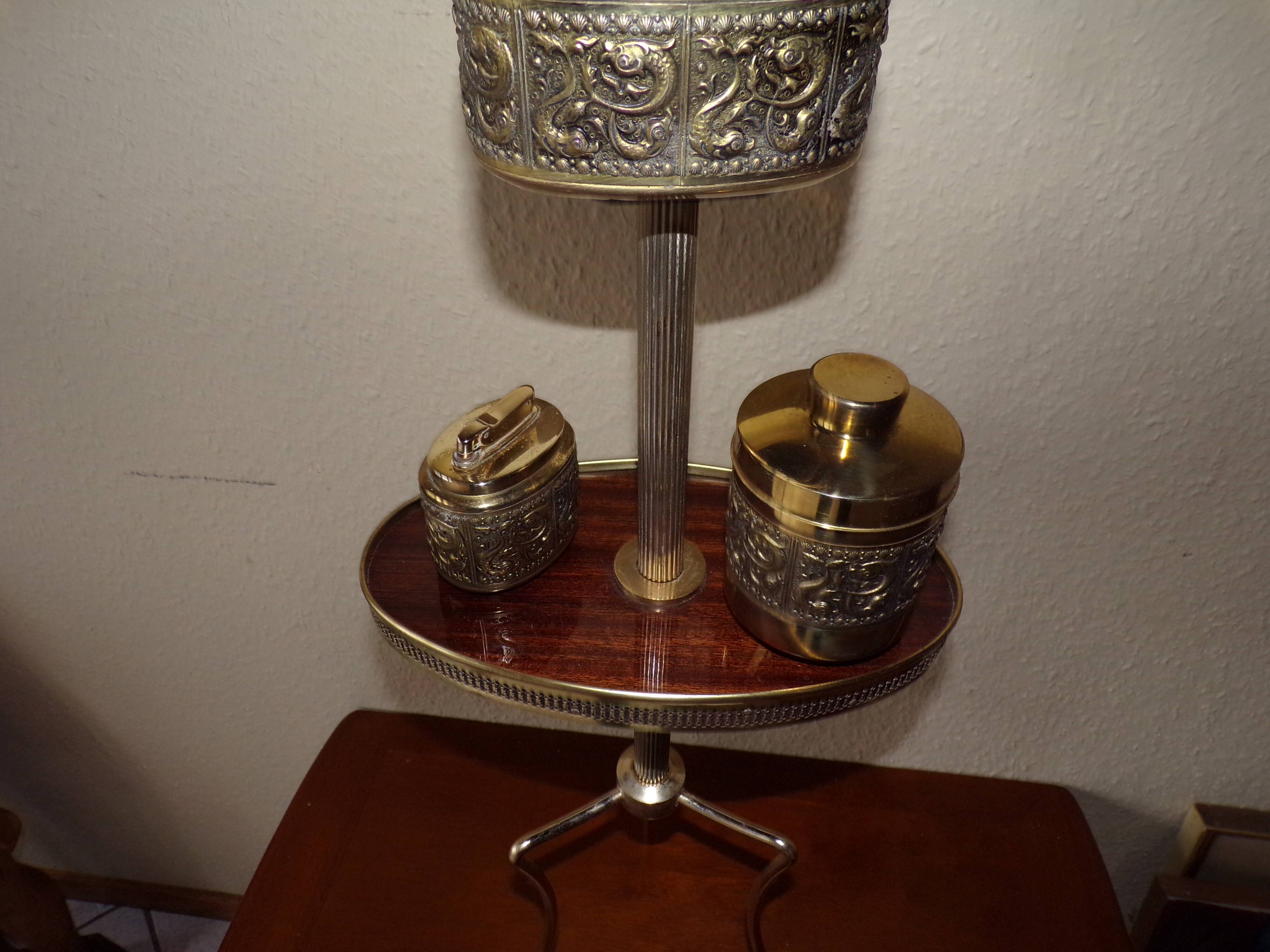 Ashtray on foot vintage, gold metal, tablet in formica 60/70