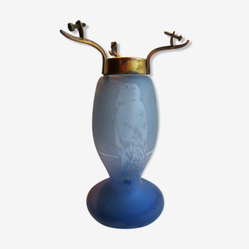 Blue glass paste lamp foot, 3 birds cleared with acid, brass top