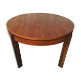 Round table with an extension