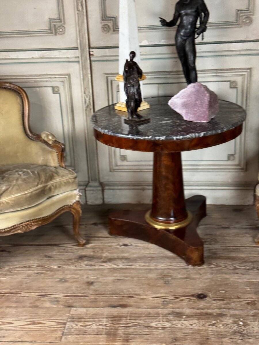 Empire style pedestal table in mahogany, gilt bronze, grey Saint Anne marble top, circa 1800