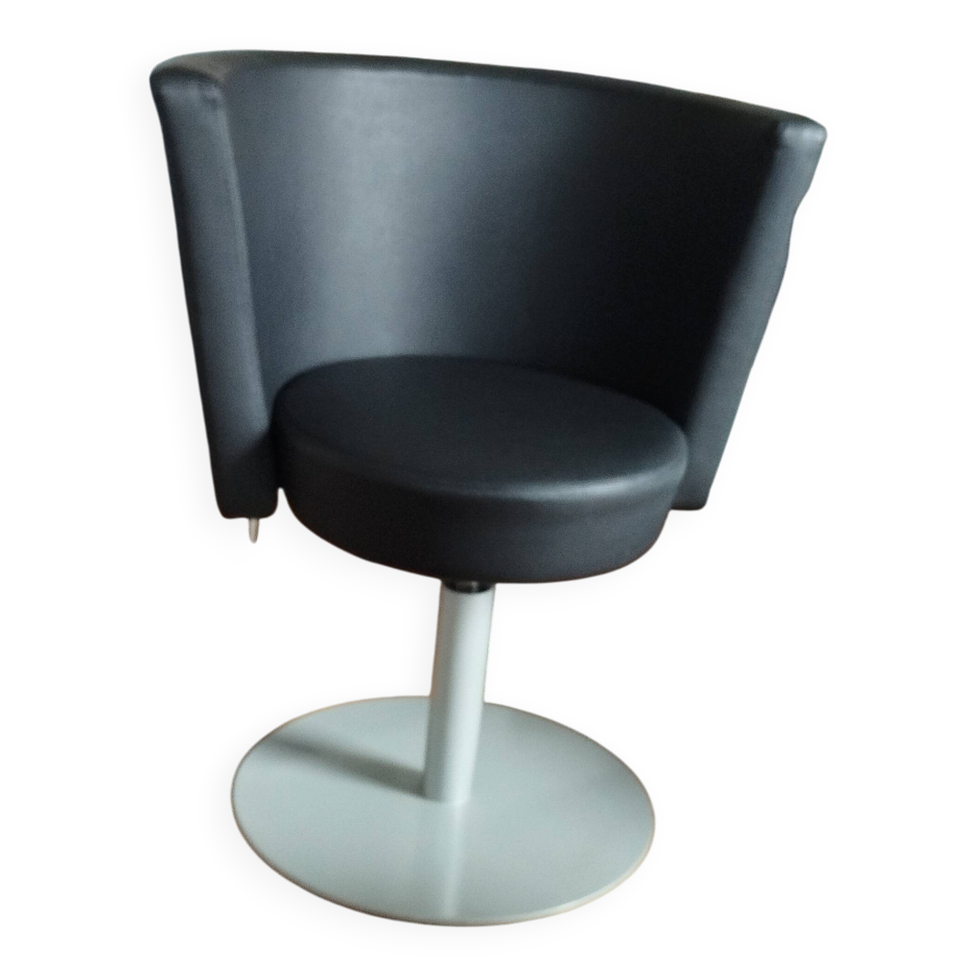 Black Silvera armchair