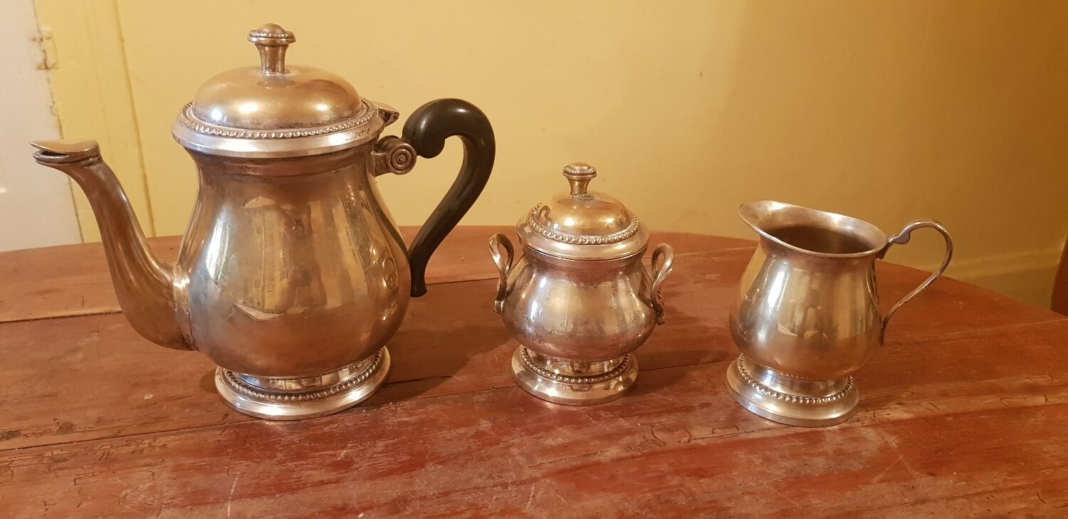 Napoleon III tea service. Silver metal hallmark.