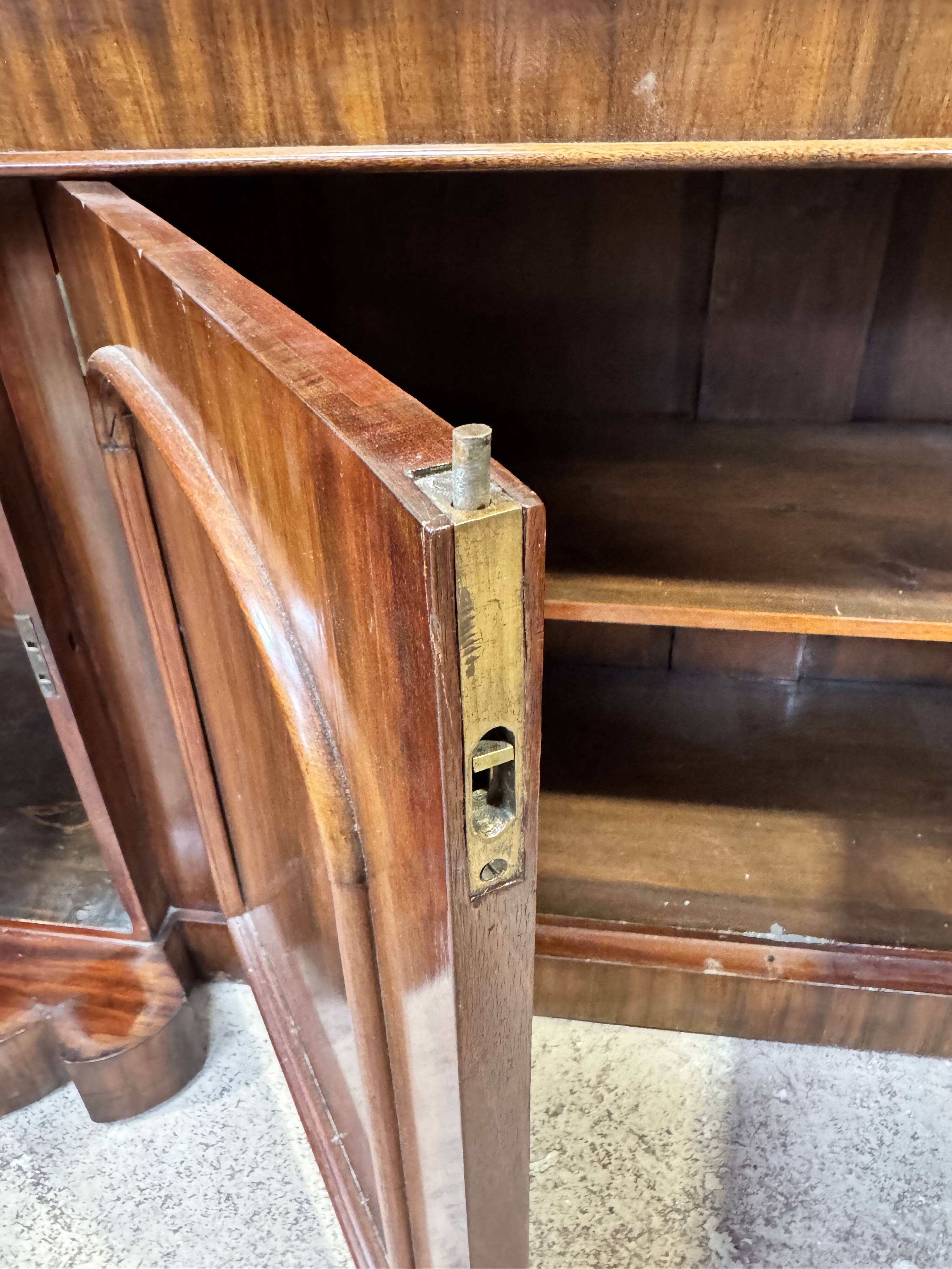English enfilade in mahogany