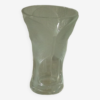 Vase en cristal decor papillon
