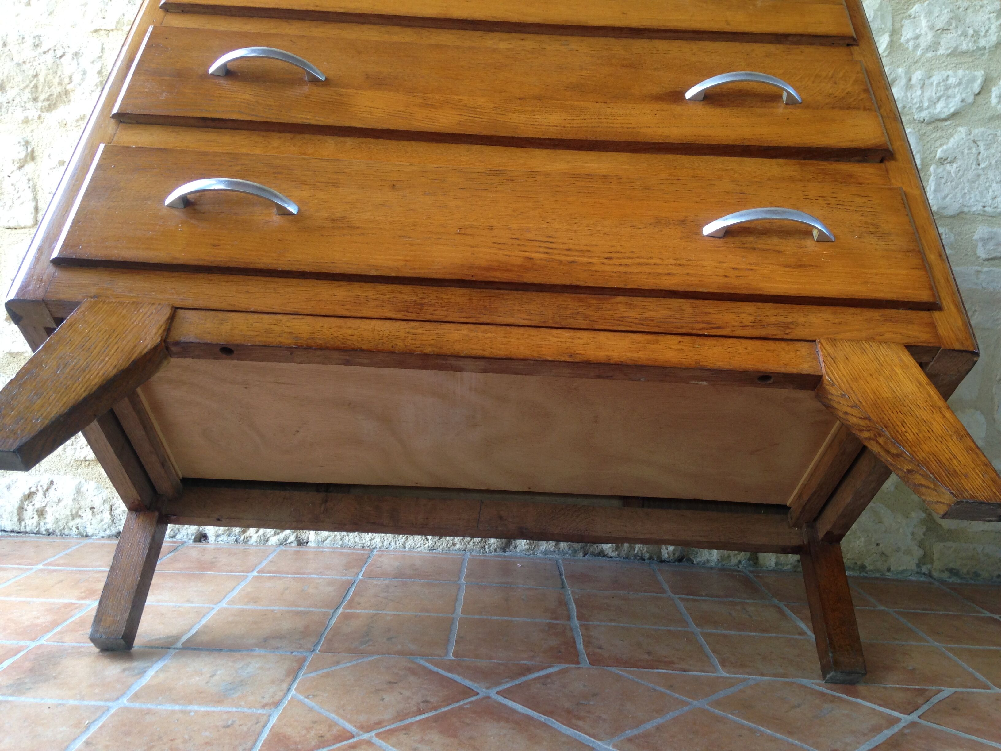 Vintage dresser year 50
