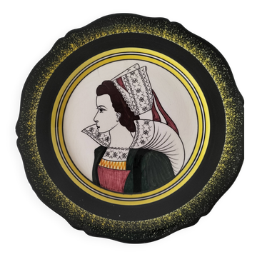 Assiette Henriot Quimper – Portrait de Bretonne du pays de l’Aven – Faïence
