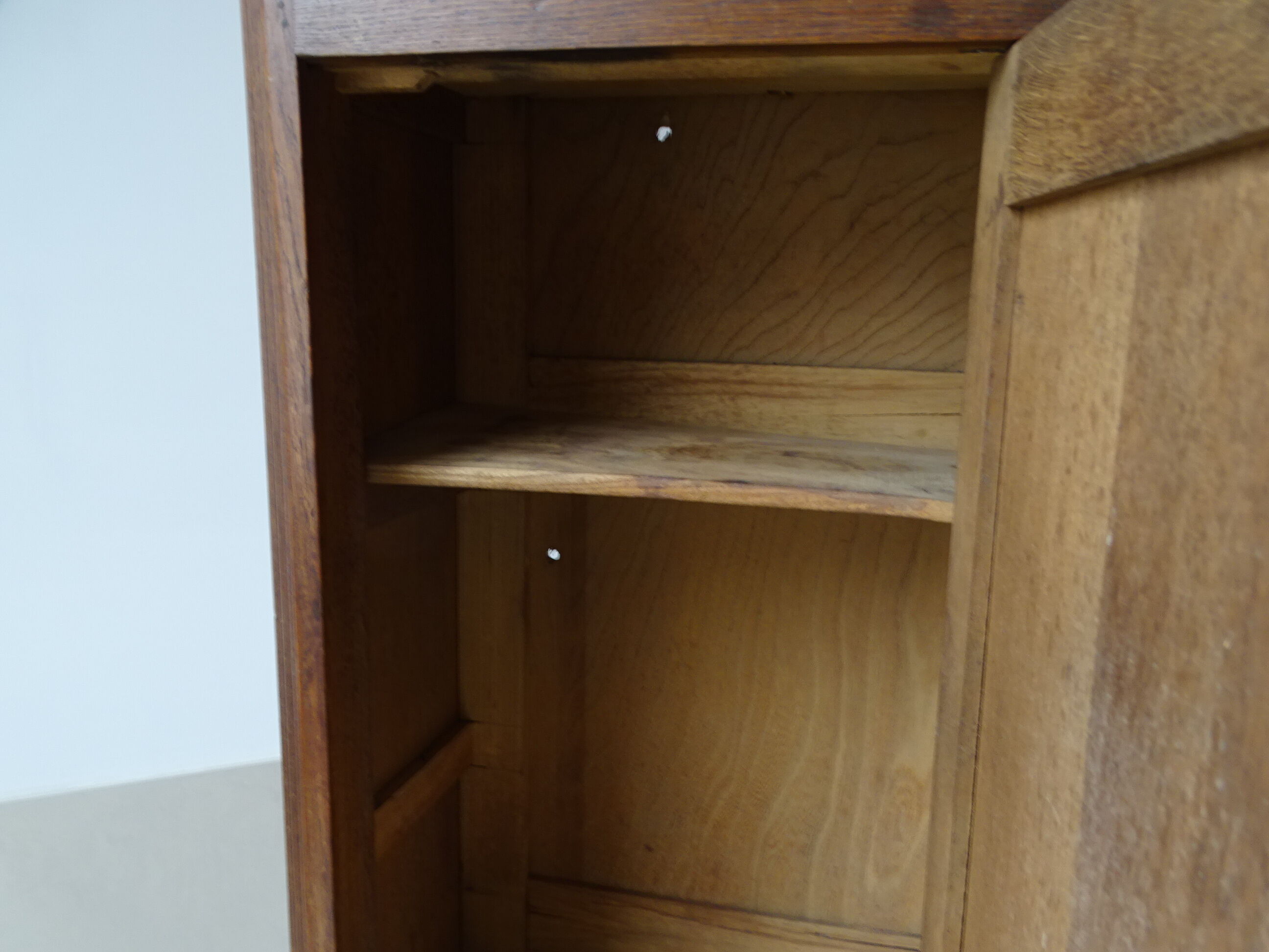 Showcase sideboard art deco in solid oak