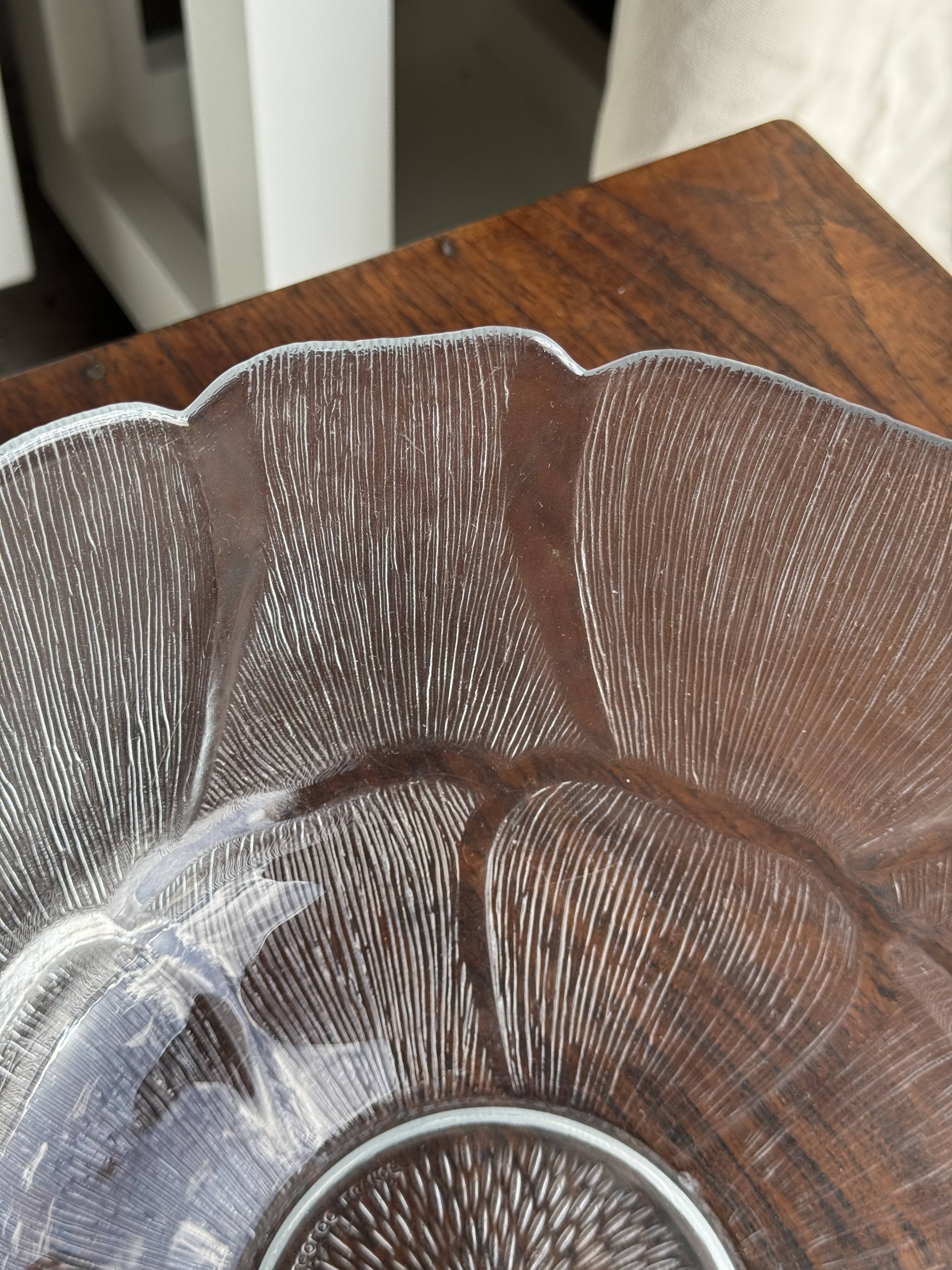 Very large vintage salad bowl with a stylised flower petal pattern H14.5