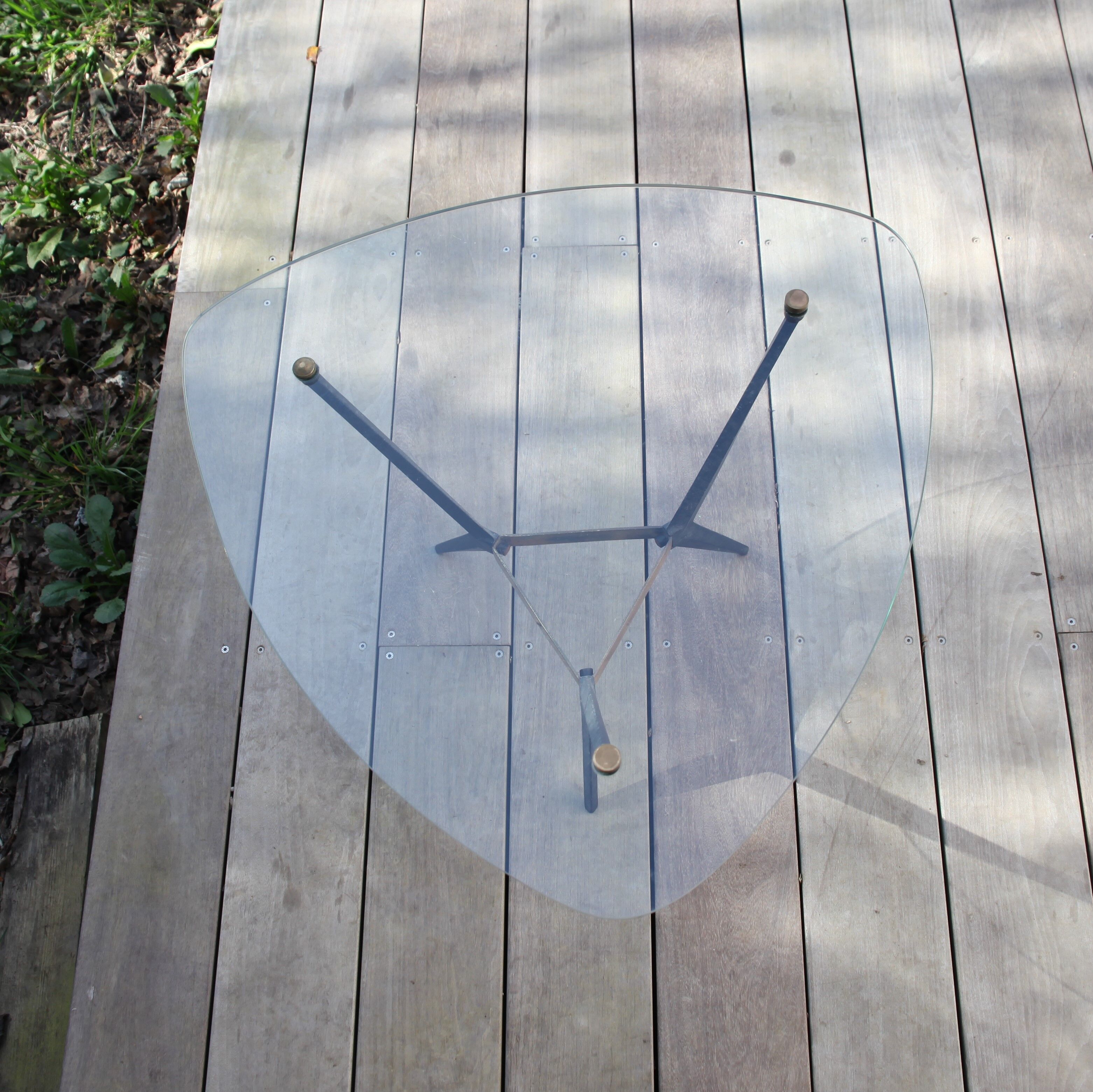 Metal coffee table and glass top by Créations Jarden