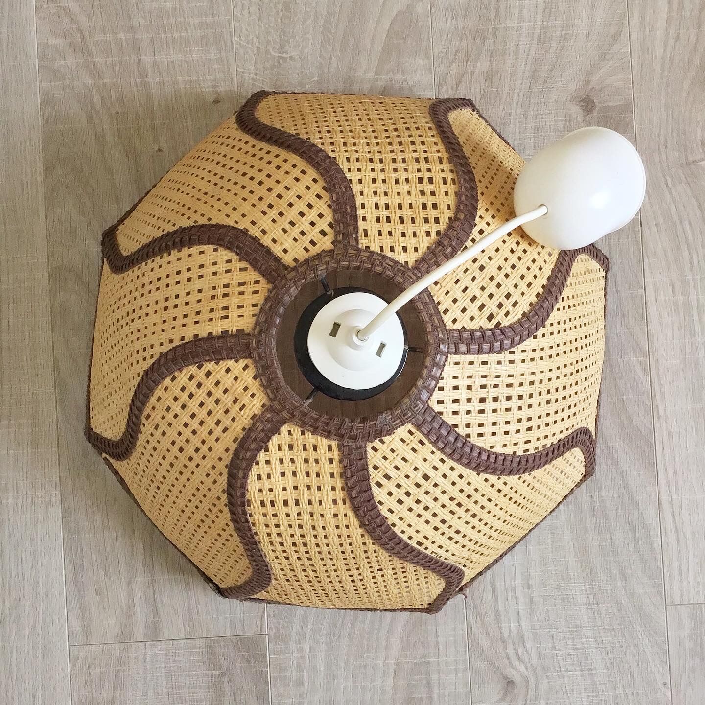 Vintage pendant lamp in natural fibers and fabric