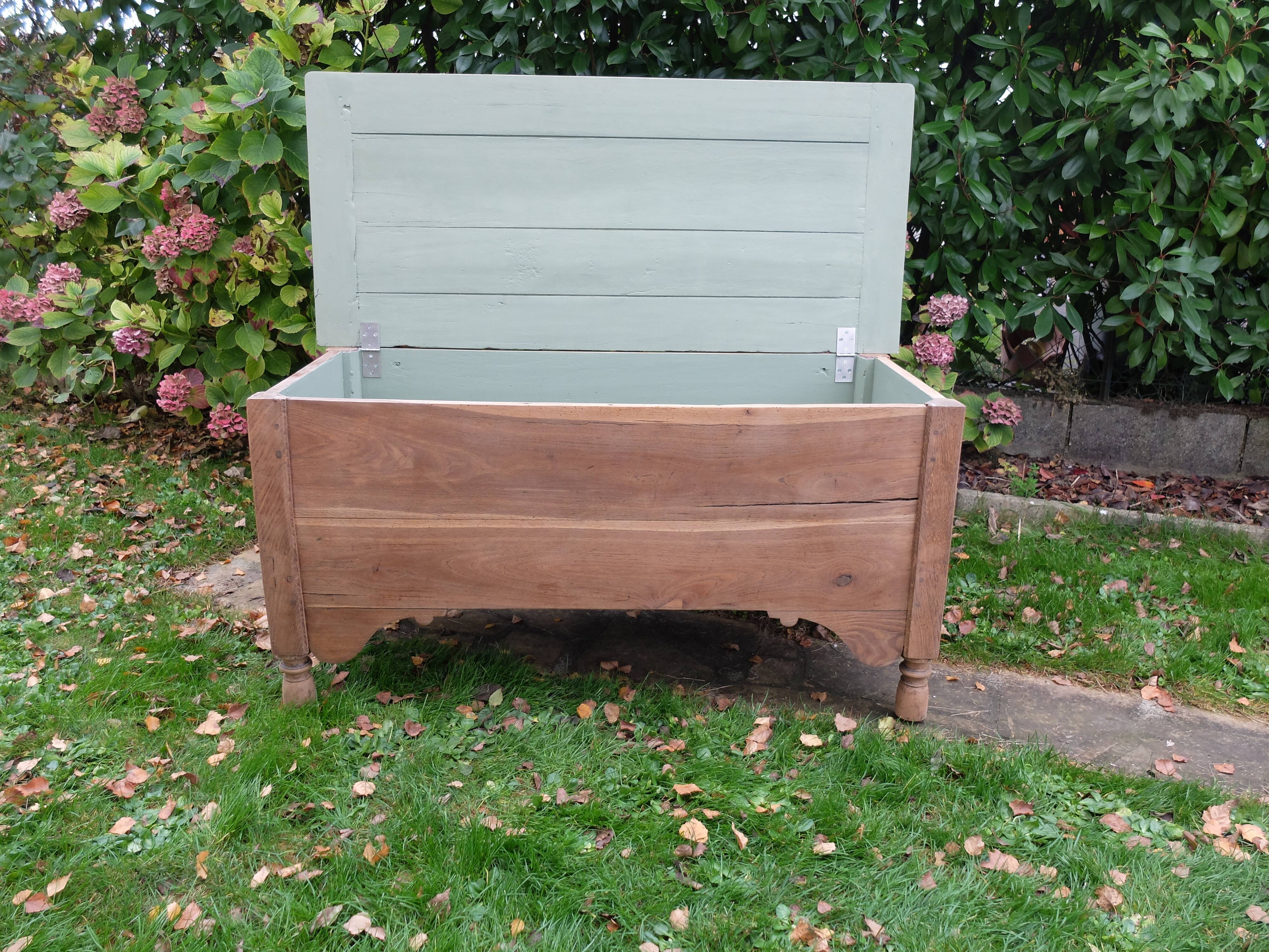Chest, trunk, solid oak