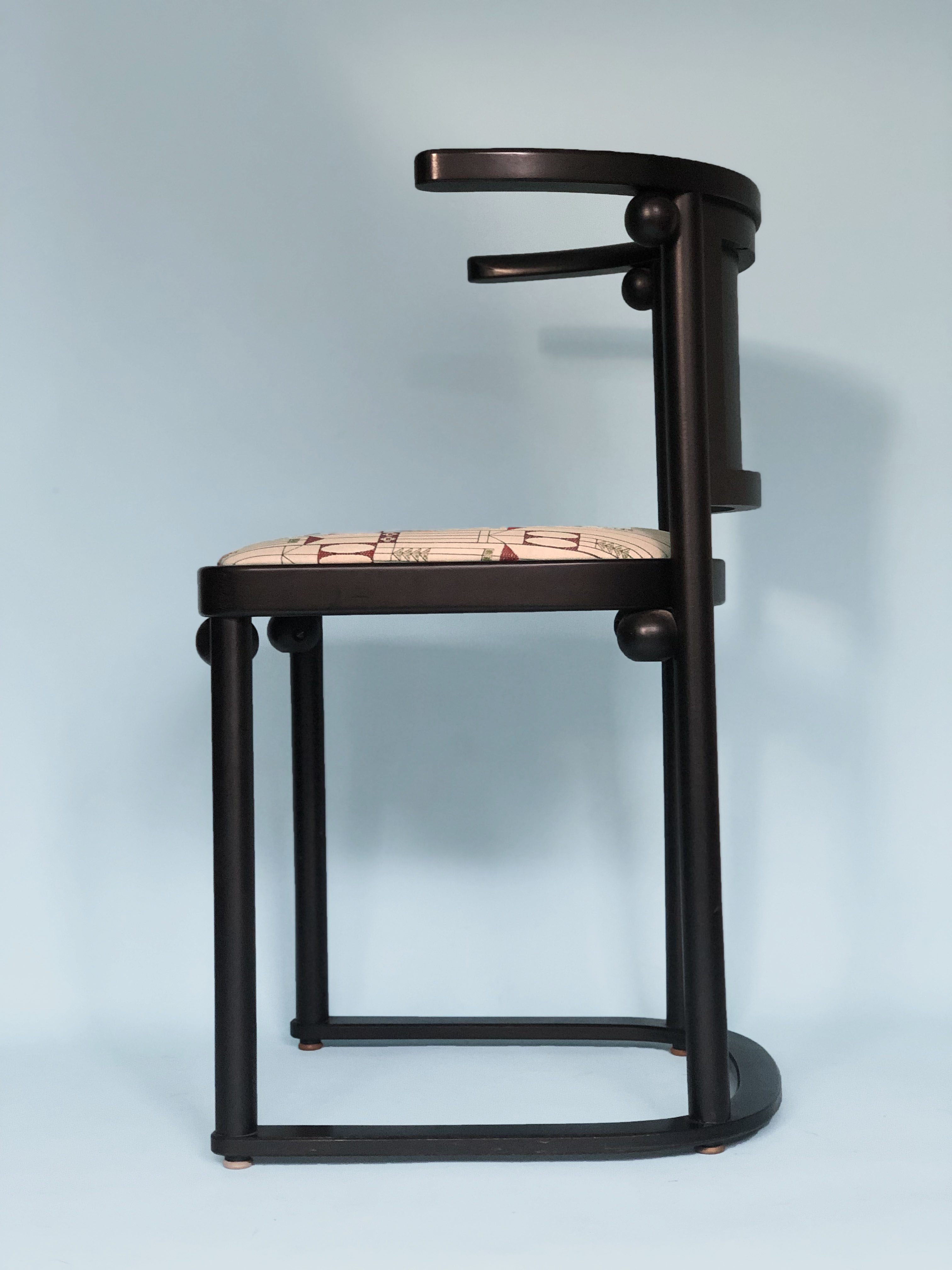 Set of 4 Josef Hoffmann Cabaret Fledermaus Dining Chairs For Wittmann Austria