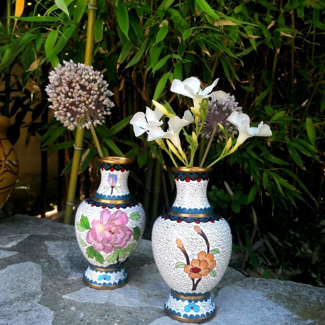 Paire de vases cloisonnés , Chine vers 1900