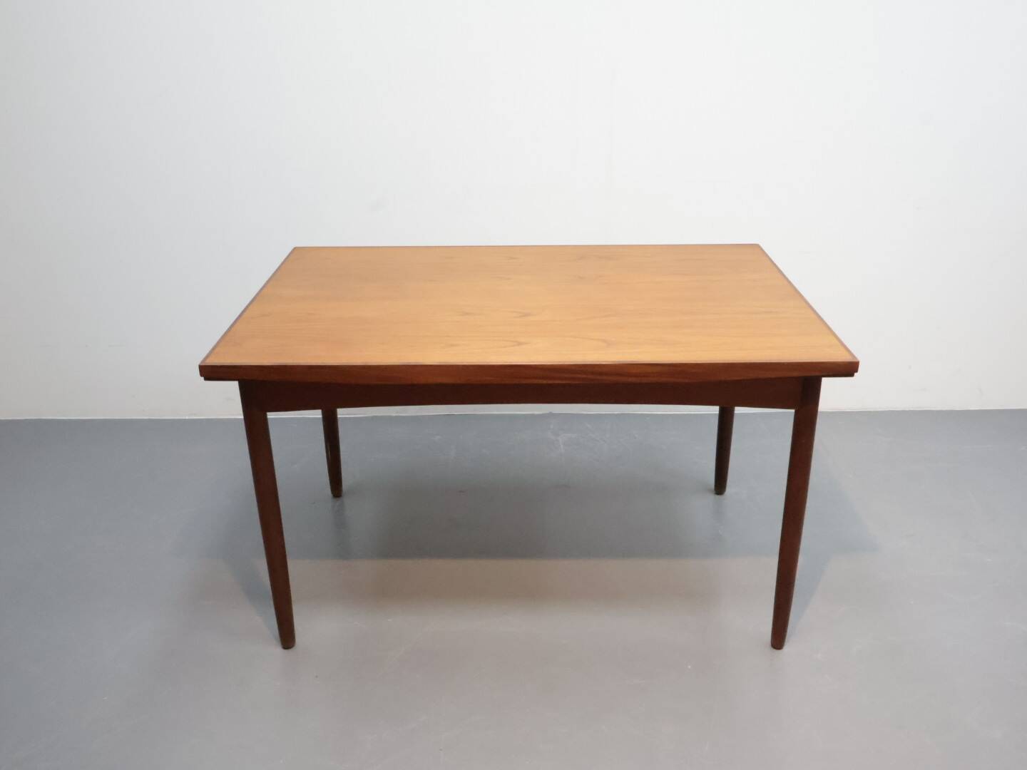 Deense eettafel teak uitschuifbaar