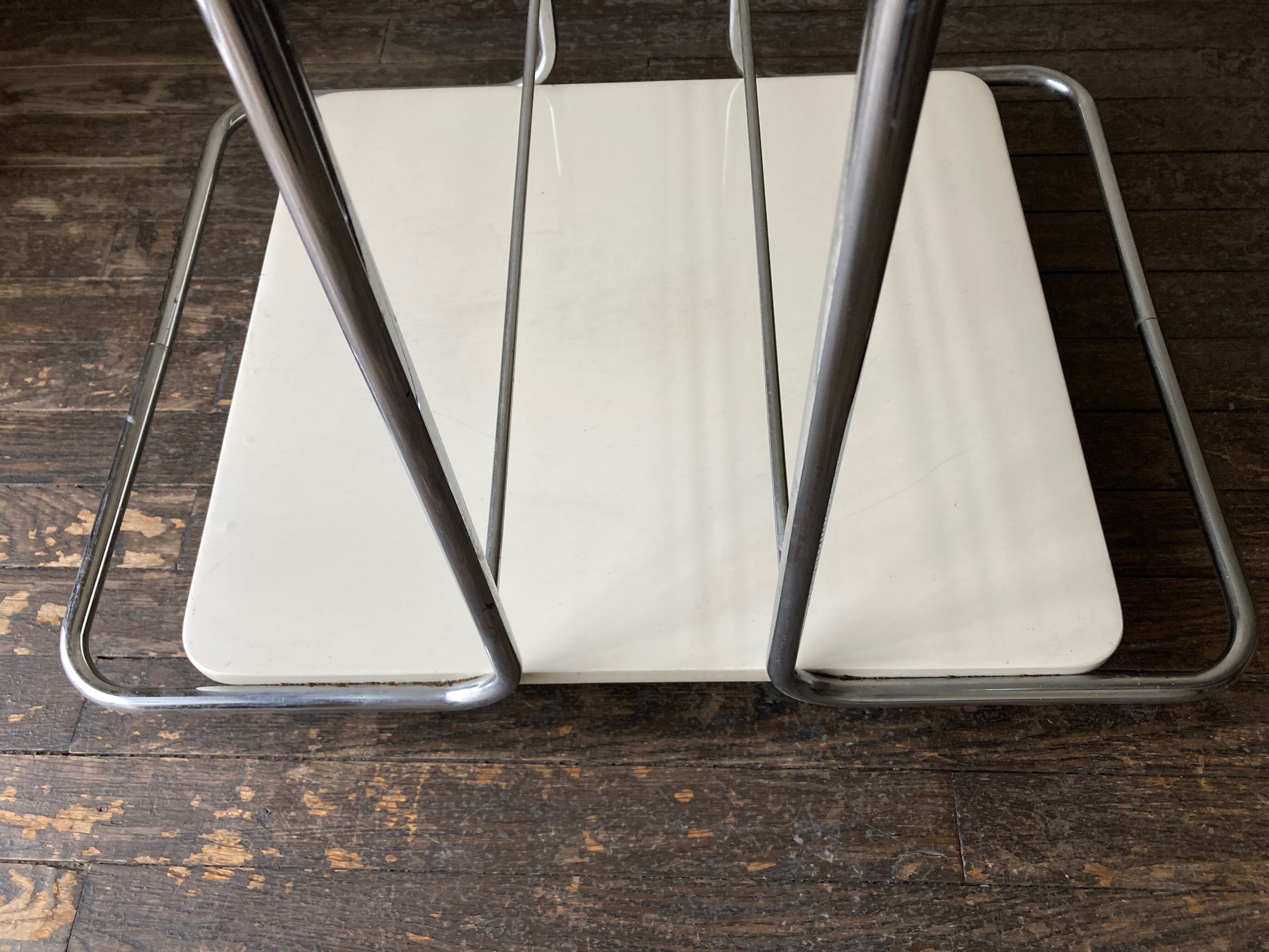 White trolley Italian design side table 1970