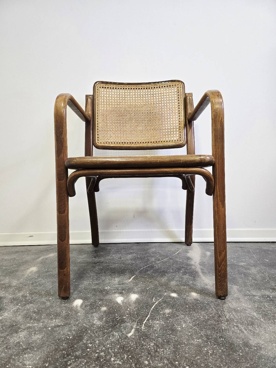 Fauteuil en bois cintré des années 60