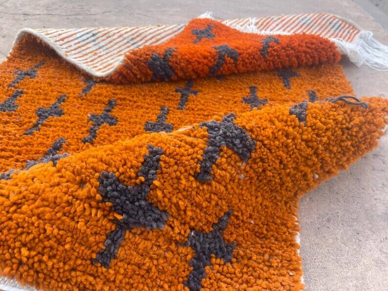 Hand-knotted Moroccan wool rug 150/250cm