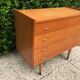Commode vintage pieds fuseaux