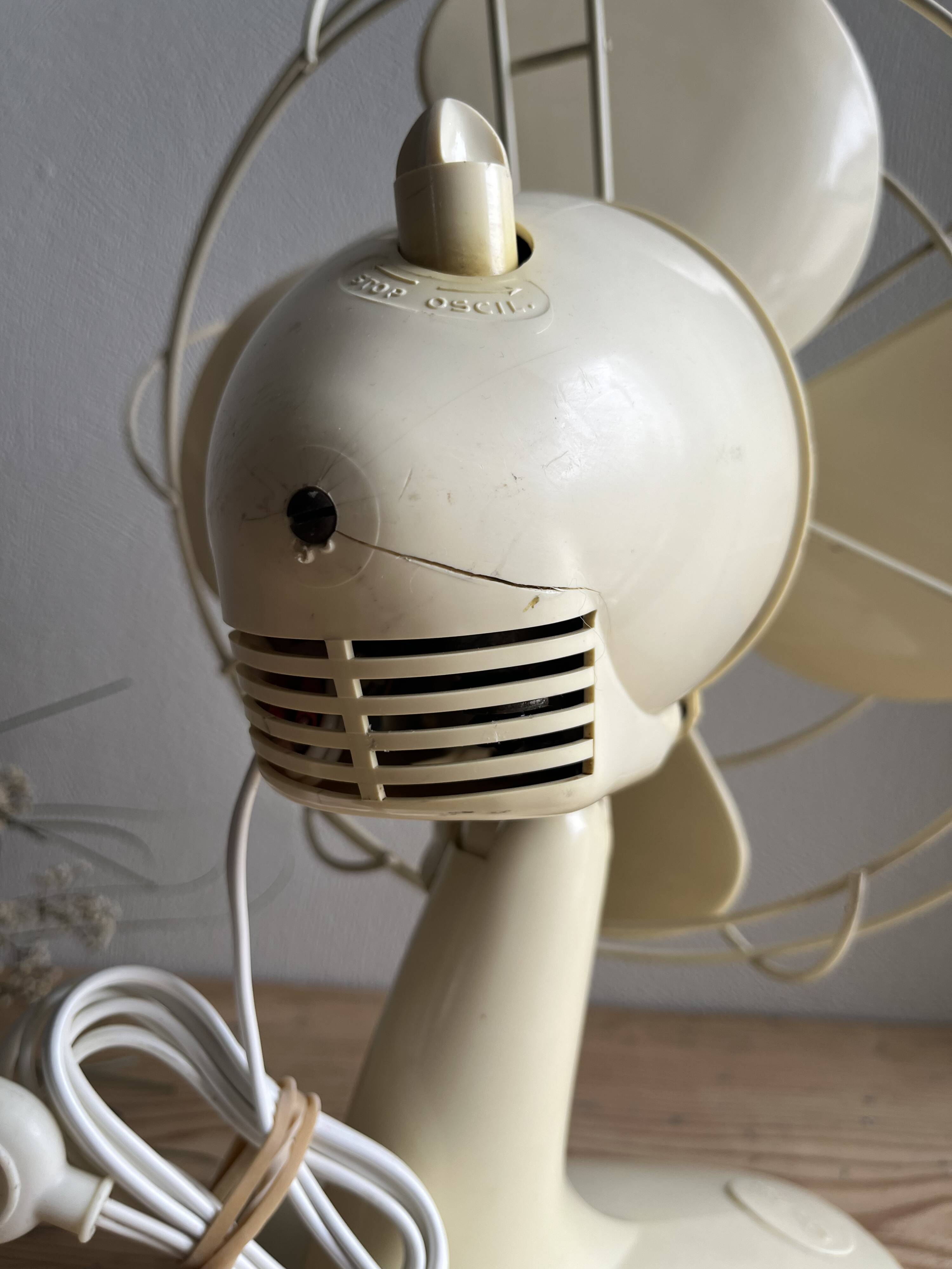 Vintage beige Calor fan
