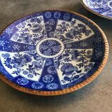 Pair of vintage japanese igezara plates decorated with floral and bird motifs