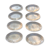 8 plates