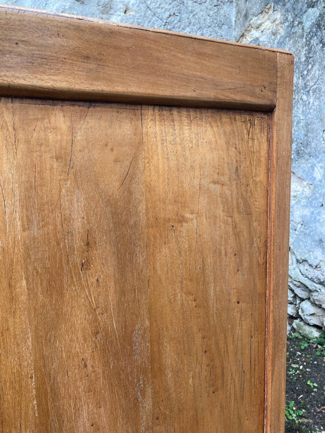 Antique chest of drawers