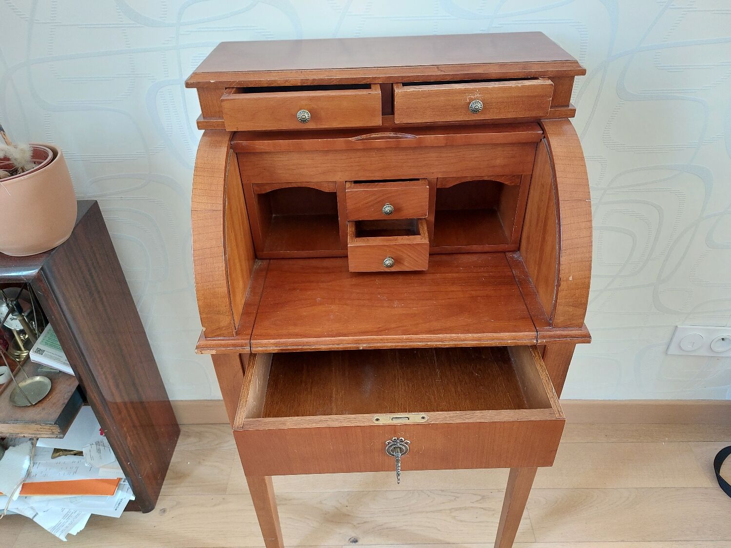Curtain desk