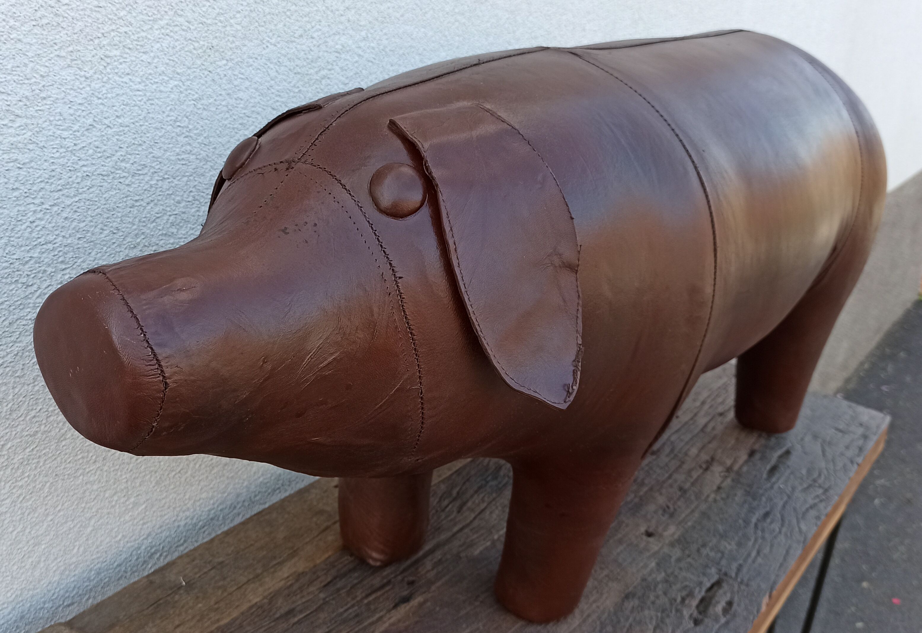 Leather pig