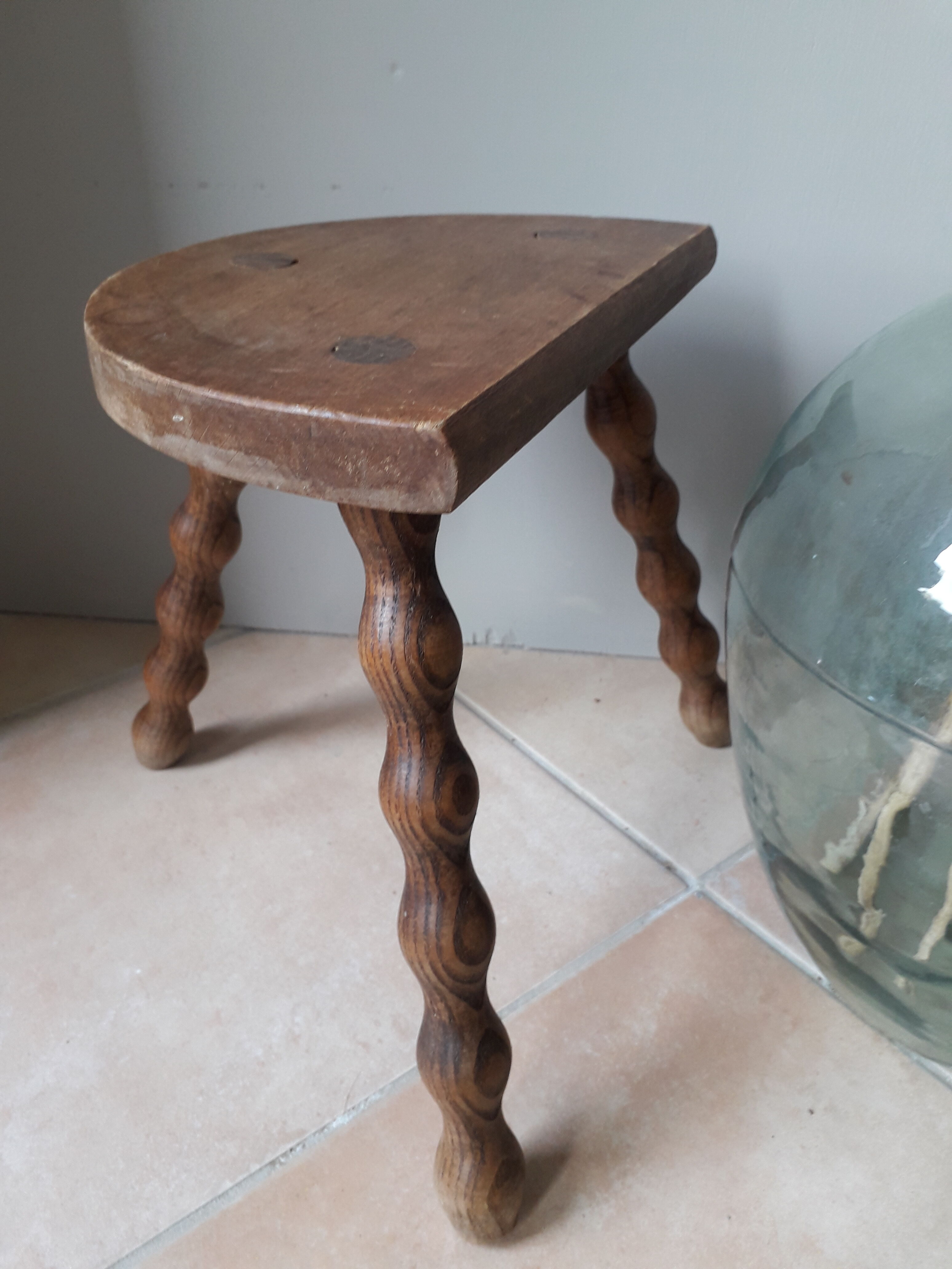 Duo wooden tripod stools