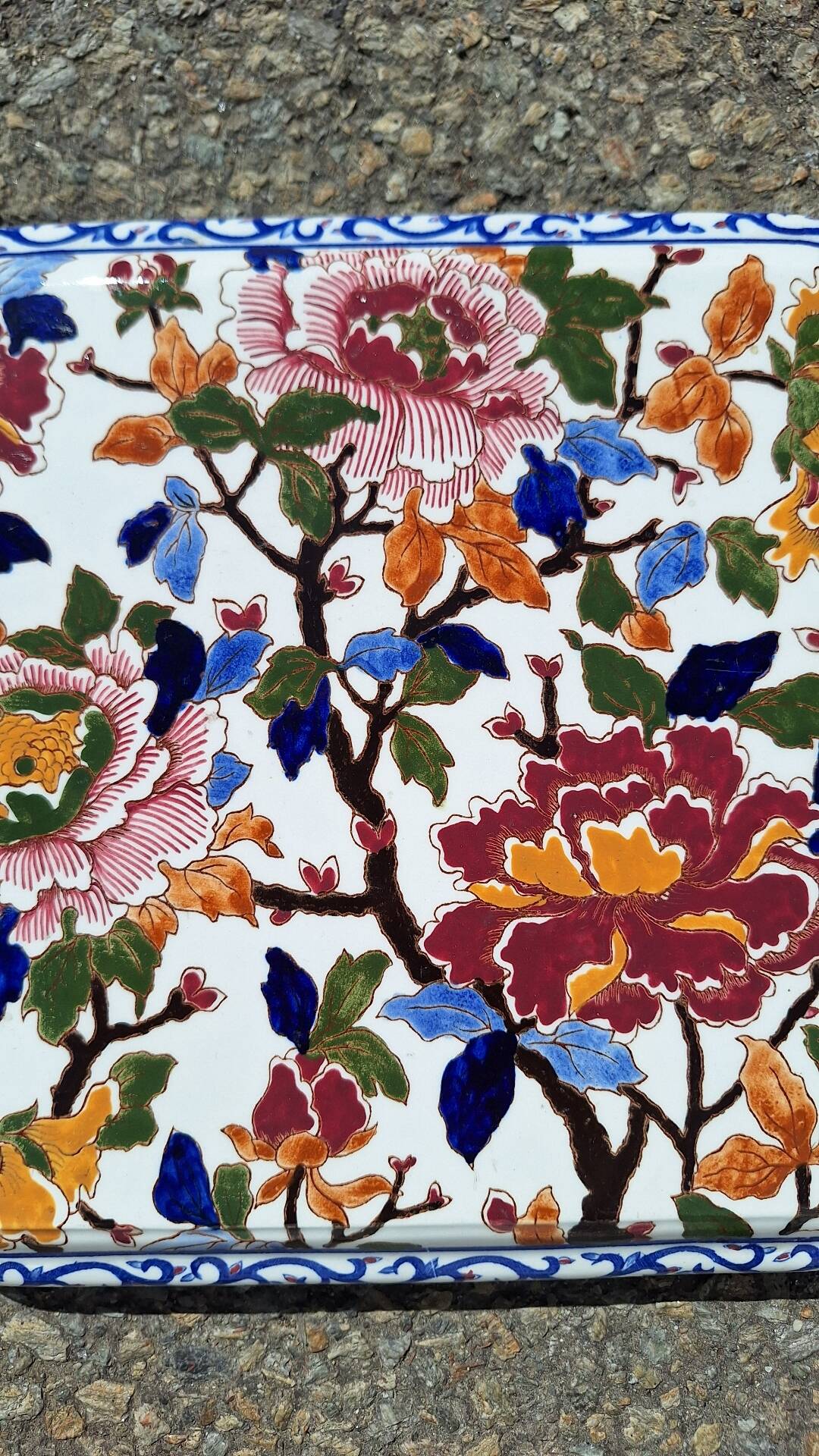Gien trivet model peony