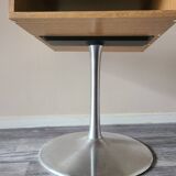 Tulip-shaped console table