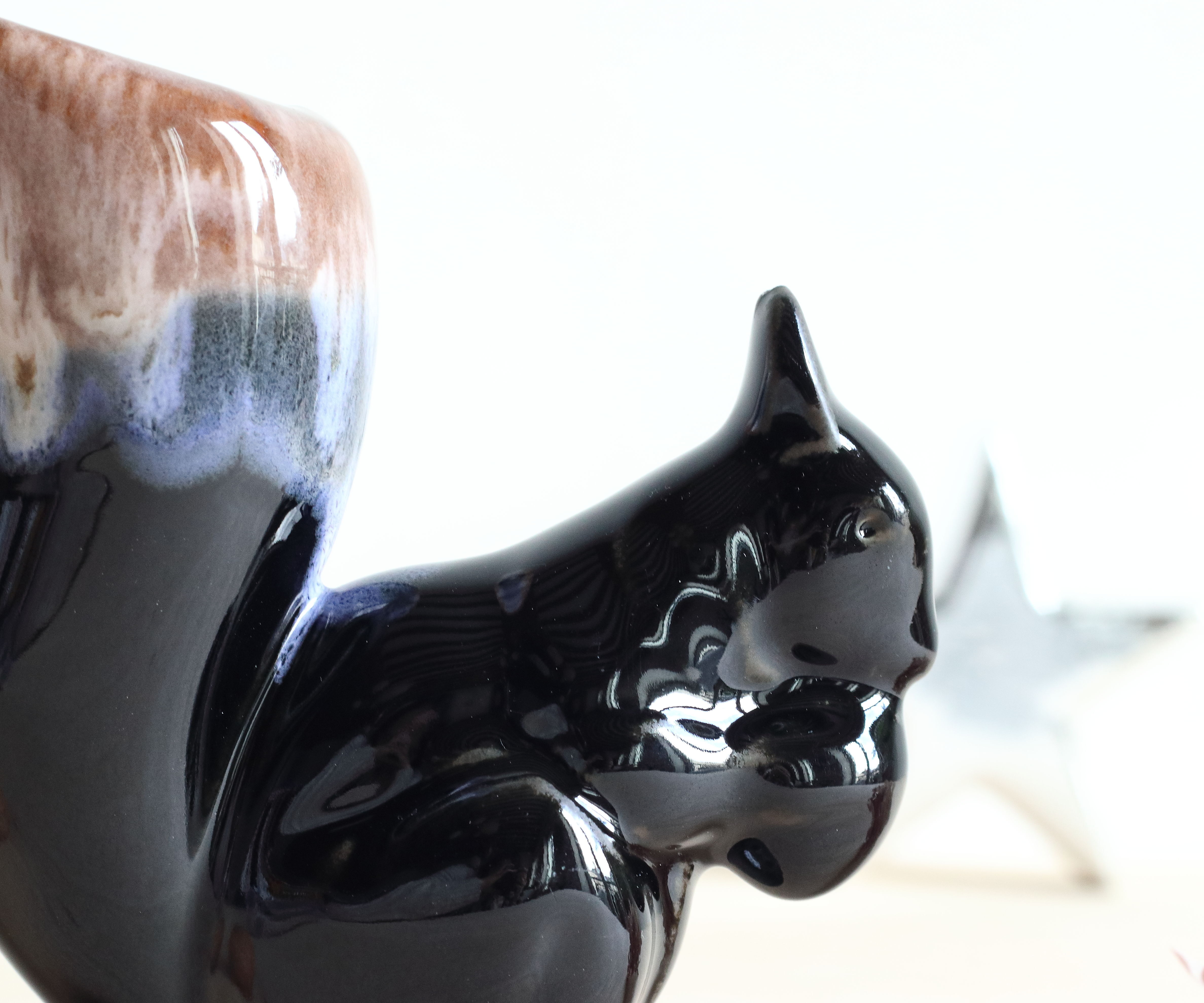 Soliflore squirrel vase in black flamed sandstone