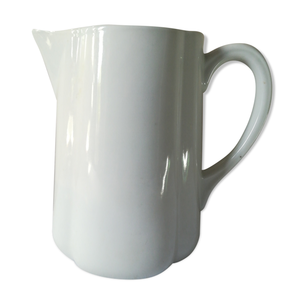 Pichet en faience