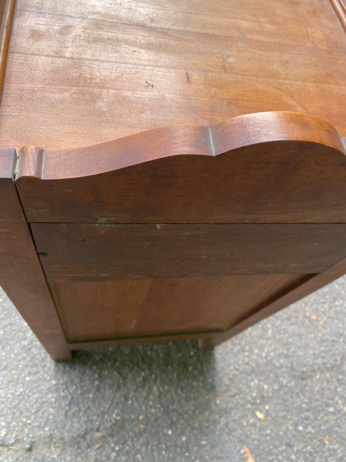 Table de chevet Louis XV en chêne massif 1920