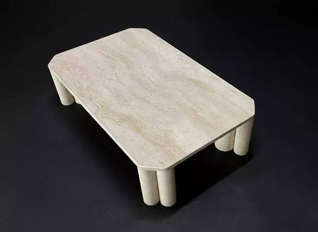 Table basse en travertin de l'éditeur italien Up&Up.