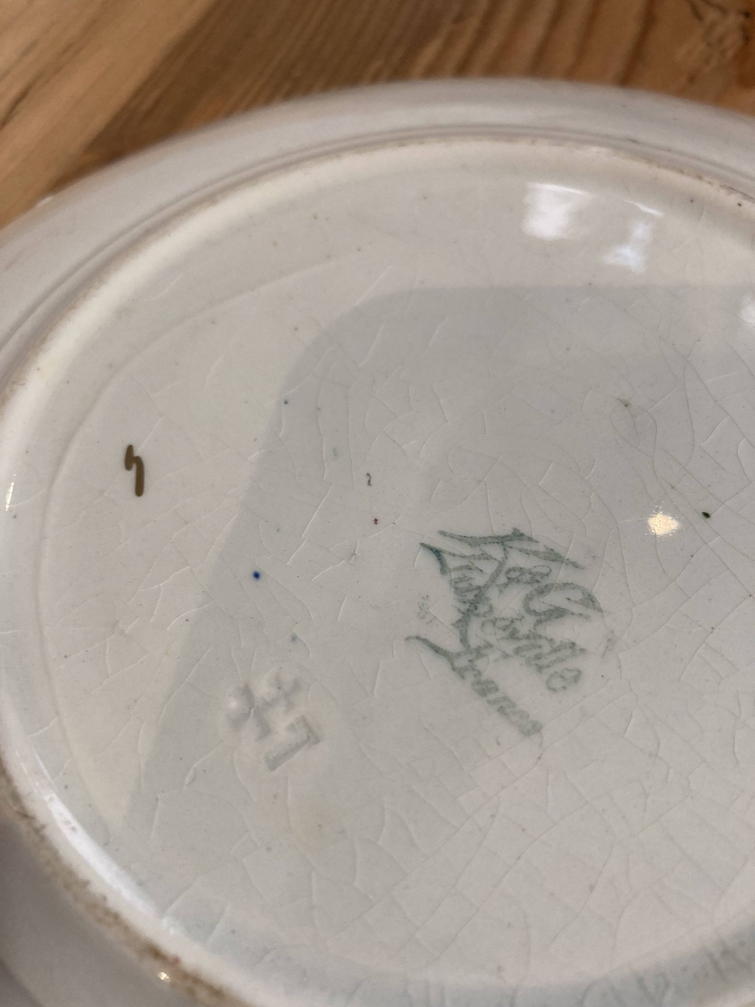 Pair of Art Nouveau barbotine lunches signed Lunéville