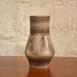 Ceramic vase 60s chart