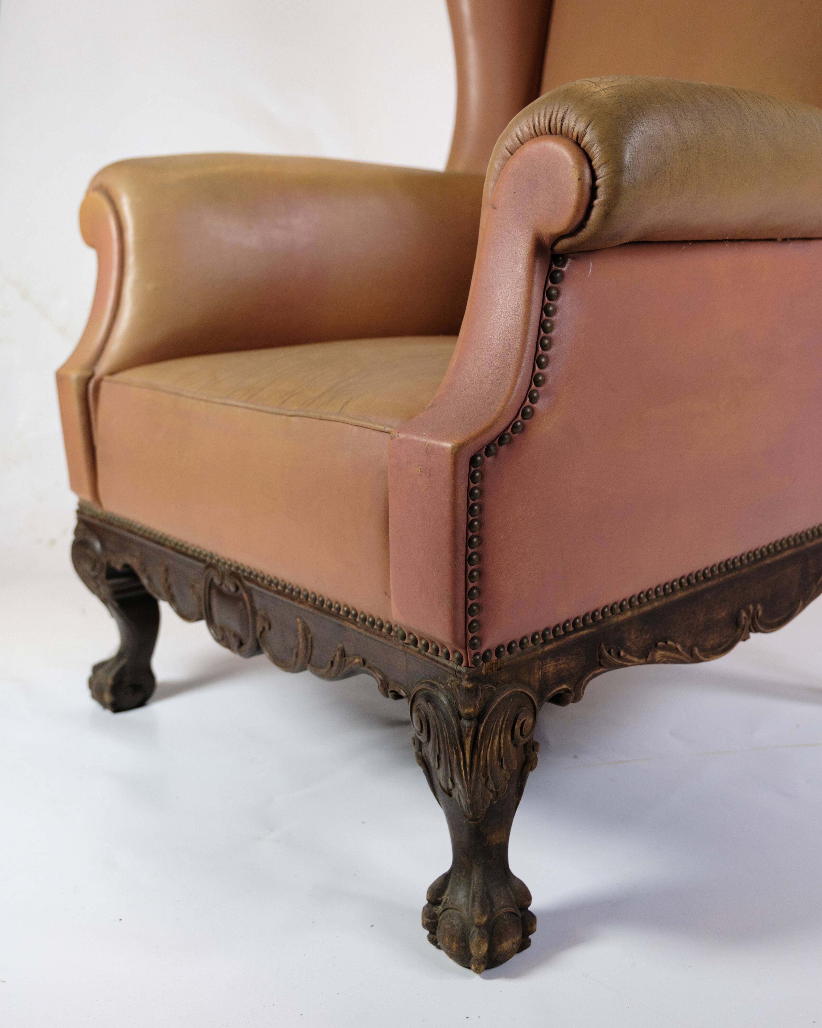 Chaise antique à haut rabat de style Chesterfield des années 1920