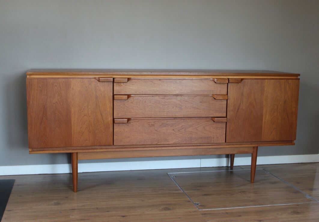 Vintage Scandinavian style teak line by Austinsuite 60s